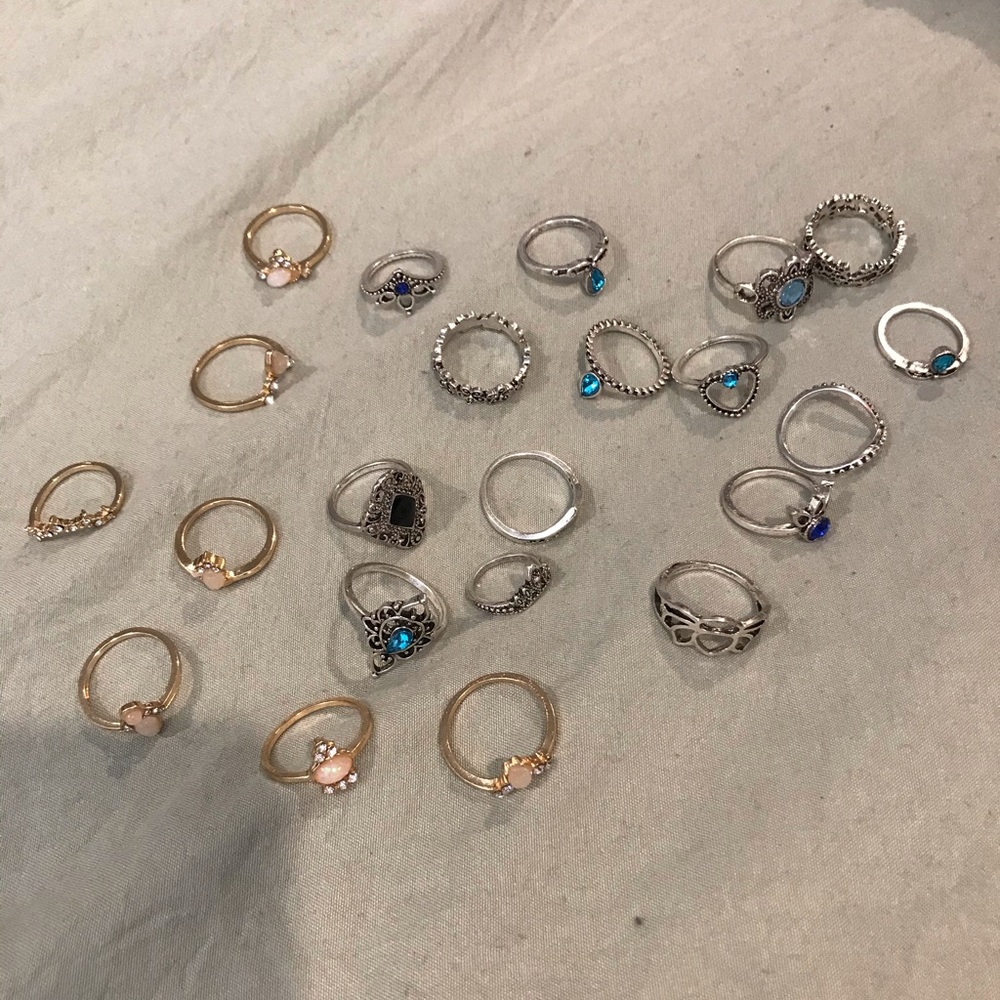Various sized rings